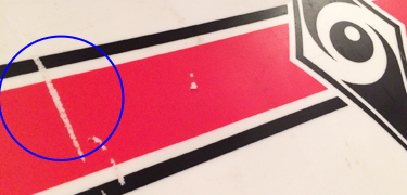 ステッカーが大きく削れている製品。