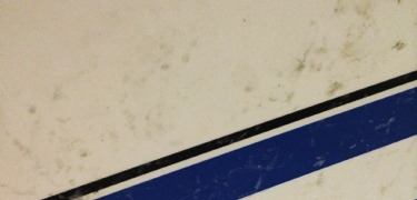 使用により全体的にキズ、かすれキズが多くある製品。