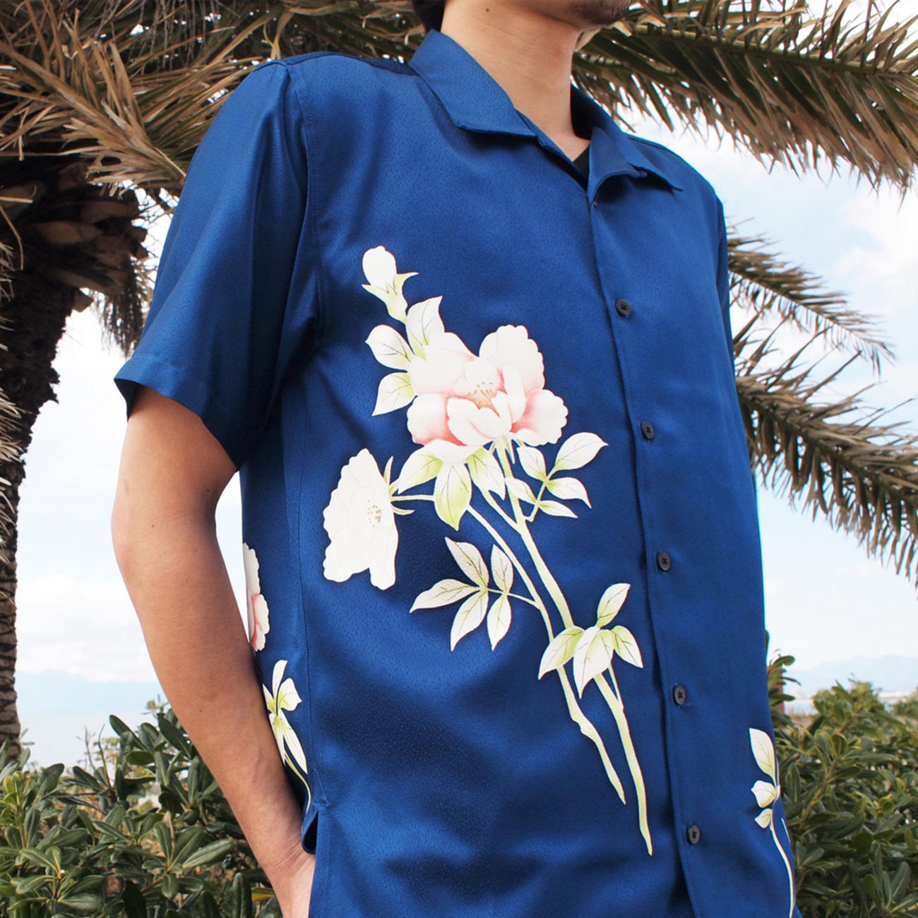 大きいサイズの和柄アロハシャツ TSUBAKI M